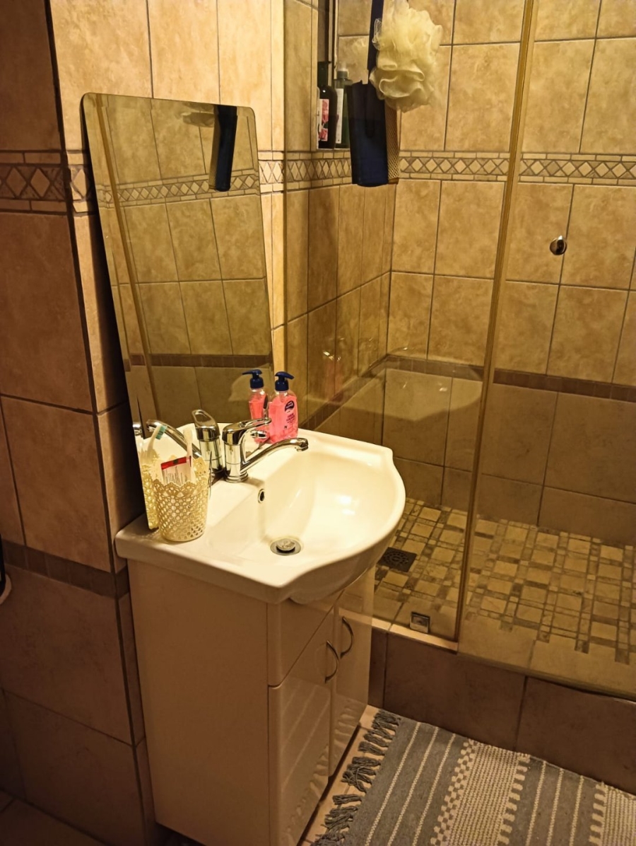 To Let  Bedroom Property for Rent in Humewood Eastern Cape